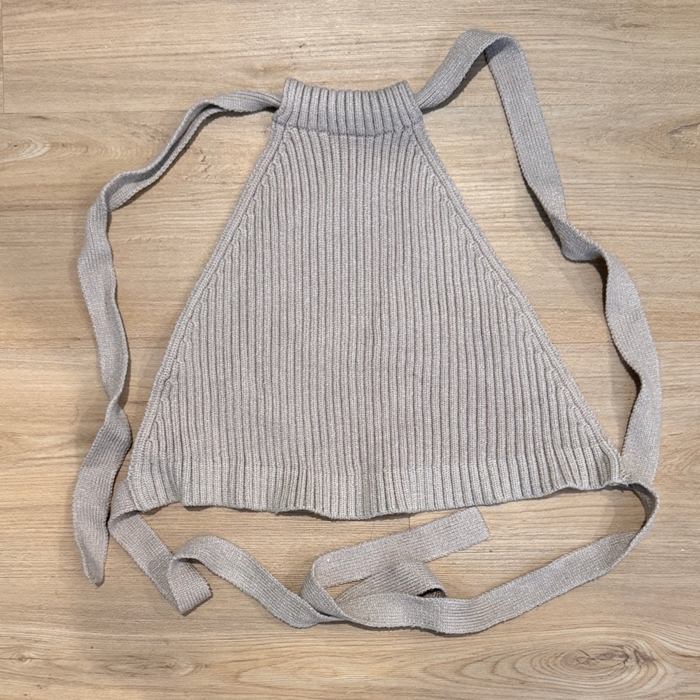 Ribbed Halter Off-the-Shoulder Crop Sweater in Light Gray